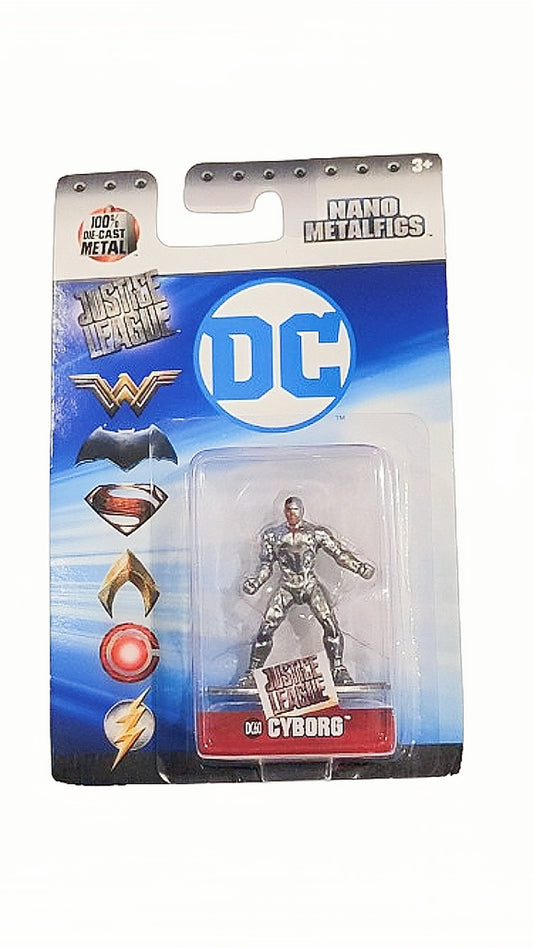 DC Teen Titans - Cyborg Metal Figure